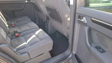 Volkswagen Touran II 2.0 TDI 177KM 2014 Volkswagen Touran 2.0 TDI Webasto 177KM Highline DSG ASYSTENCI ZADBANY, zdjęcie 5