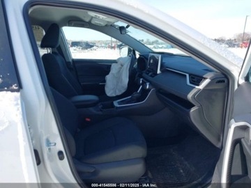 Toyota 2024 Toyota RAV4 2024r., LE, od ubezpieczalni 2.5 Benzyna 203KM, zdjęcie 8