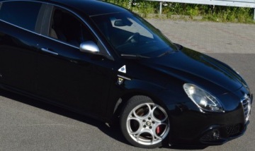 Alfa Romeo Giulietta Nuova II Hatchback 5d 1750 TBi 16v 235KM 2013 ALFA ROMEO GIULIETTA 1.8 TBi 235 KM, zdjęcie 2