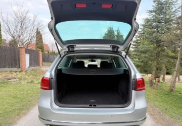 Volkswagen Passat B7 Variant 1.6 TDI CR DPF BlueMotion 105KM 2012 Volkswagen Passat Volkswagen Passat 1.6 TDI DPF BlueMot Highline 1.6 Diesel, zdjęcie 29