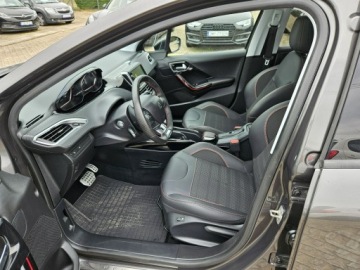 Peugeot 2008 I SUV Facelifting 1.2 PureTech 110KM 2019 Peugeot 2008 1,2 benzyna 110KM automat GT LINE, zdjęcie 4