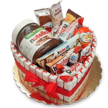 Tort ze słodyczy Kinder serce Prezent na Urodziny, Dzien Kobiet