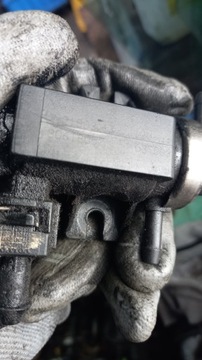 VENTIL PODTLAKU VOLVO V40 03R 30618057