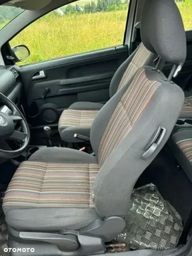 Volkswagen Fox Hatchback 1.2 i 55KM 2006 Volkswagen Fox 1.2 Benzyna 55KM, zdjęcie 9