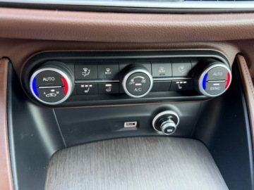 Alfa Romeo Stelvio SUV Facelifting 2.0 Turbo 280KM 2021 ALFA ROMEO STELVIO 280KM TI | MoonlightPearl | Polski Salon | Mały przebieg, zdjęcie 34