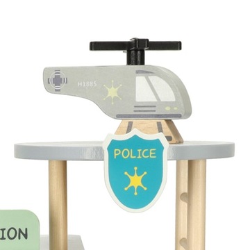 ДЕРЕВЯННЫЙ ПОЛИЦЕЙСКИЙ УЧАСТОК ПОЛИЦЕЙСКАЯ ПУТЬ ПАРКОВКА ВЕРТОЛЕТ ДОМ ПОЛИЦЕЙСКОГО АВТОМОБИЛЯ