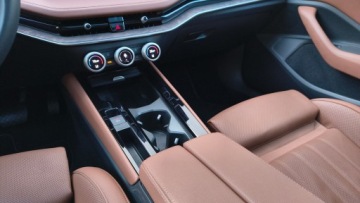 Skoda Superb IV Kombi 2.0 TSI 265KM 2024 Skoda Superb Combi L&amp;K 2.0TSI 265KM 4X4 Hak Panora, zdjęcie 37