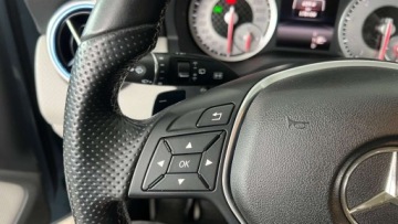 Mercedes Klasa A W176 Hatchback 5d 1.6 180 BlueEFFICIENCY 122KM 2014 Mercedes-Benz Klasa A Niepowtarzalny wyglad oraz stan Automat Ledy MOZLIWA, zdjęcie 27