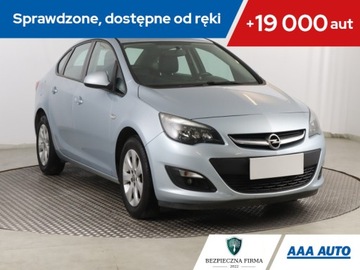 Opel Astra J Sedan 1.6 Twinport ECOTEC 115KM 2015 Opel Astra 1.6 16V, Salon Polska, Serwis ASO