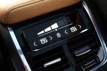 Volvo V40 II 2019 Volvo V60 Cross Country salonPL AWD Panorama Kamera Klima 4stref. ACC, zdjęcie 25