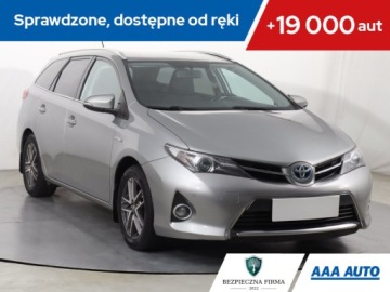 Toyota Auris II Touring Sports Hybrid 135 136KM 2014 Toyota Auris Hybrid, Salon Polska, Automat, Klima