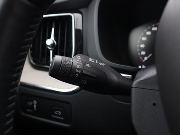 Volvo XC60 II Crossover D5 235KM 2018 Volvo XC60 D5 AWD, Salon Polska, 231 KM, 4X4, zdjęcie 15