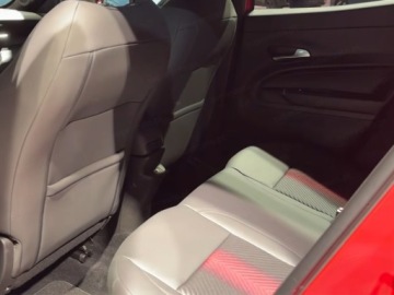 Alfa Romeo Junior SUV 1.2 Hybrid 145KM 2026 ALFA ROMEO Junior Ibrida Ti Suv 1.2 (145KM) 2026, zdjęcie 13