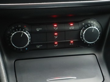 Mercedes GLA I Off-roader 2.0 250 211KM 2014 Mercedes GLA GLA 250 4MATIC, Salon Polska, 4X4, zdjęcie 18