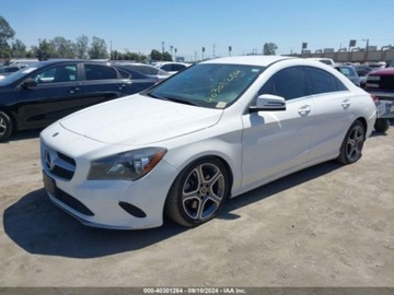 Mercedes CLA C118/X118 2019 Mercedes-Benz CLA 2019r., 2.0l, od ubezpieczalni 2.0 Benzyna 208KM, zdjęcie 2