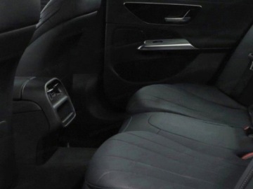 Mercedes Klasa E W214 Sedan 2.0 220d 197KM 2025 E Klasa 220 d Avantgarde 2.0 (197KM) 2025, zdjęcie 15