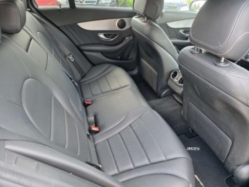 Mercedes Klasa C W205 Kombi Facelifting 2.0 220d 194KM 2019 Mercedes-Benz Klasa C Mercedes-Benz C220 CDI AMG Line Salon Pl Zamiana 2.0, zdjęcie 6