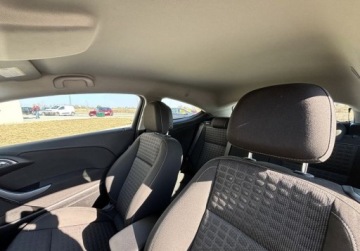 Opel Astra J Hatchback 5d 1.6 Turbo ECOTEC 180KM 2012 Opel Astra GTC 2012rBenzyn Przebieg Wyposazenie Atrakcyjny wyglad XenonZam, zdjęcie 7