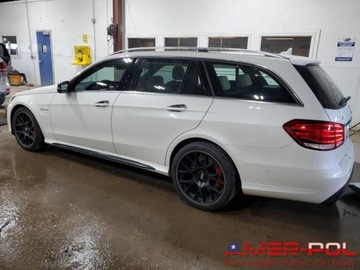 Mercedes Klasa E W212 2014 Mercedes-Benz Klasa E _E63_AMG_4Matic_V8_5.5 L_577 km_2014r 5.5 Benzyna, zdjęcie 3