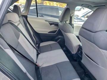 Toyota RAV4 V 2022 Toyota RAV4 XLE 2022 2.5 Benzyna 203KM, zdjęcie 11