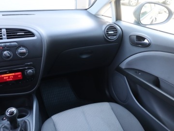 Seat Leon II 1.9 TDI 105KM 2010 Seat Leon 1.9 TDI, Salon Polska, Klima, zdjęcie 7