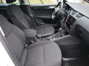 Skoda Octavia III Kombi Facelifting 1.4 TSI 150KM 2017 Skoda Octavia 1.4 TSI, Salon Polska, Serwis ASO, zdjęcie 8