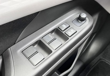 Suzuki Swift VII 1.2 DualJet mild Hybrid 82KM 2025 Suzuki Swift Service-car Premium 1.2 mild Hybrid 5MT Premium Silver Metal, zdjęcie 20