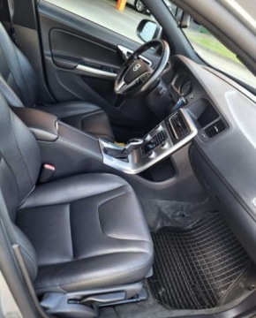Volvo S60 II Sedan Facelifting 2.0 D4 DRIVE-E 190KM 2016 Volvo S60 D4 2.0D 190KM AUTOMAT XENON SKÓRA NAVI ALU STAN BDB, zdjęcie 7