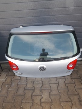 VOLKSWAGEN GOLF V ZADNÍ VÍKO KUFRU Z SKLO (OKNO)