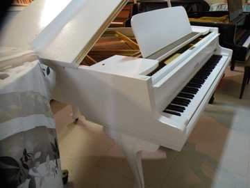 Fortepian SCHIMMEL dł.150 cm bialy