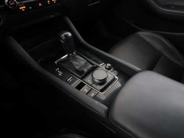 Mazda 3 IV Hatchback 2.0 Skyactiv-G 122KM 2019 Mazda 3 automat skóra full LED navi klima auto, zdjęcie 30
