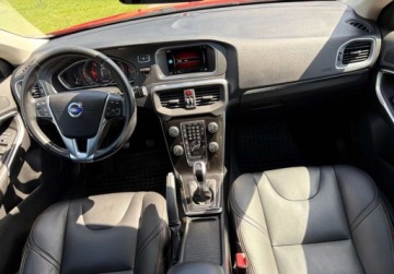 Volvo 2016 Volvo V40 Cross Country Lift V40 Cross Country 2.0D3 LED 150pk Zadbane Se, zdjęcie 2