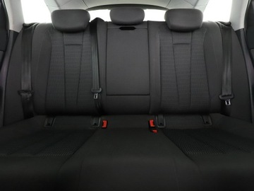Audi A4 B9 Avant 2.0 TDI 150KM 2016 Audi A4 Avant S-tronic navi czujniki parkowania, zdjęcie 17
