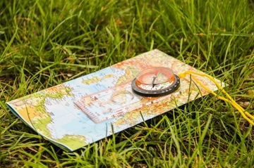 MaxiGroup Plate Map Compass Выпускной Mapnik Compass