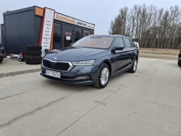 Skoda Octavia IV Kombi 2.0 TDI 115KM 2021 Skoda Octavia 2,0 TDI led navi virtual alu grz.fotele tempomat zarejestrow