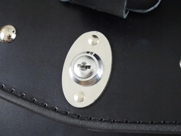 КОЖАНЫЕ ТРЕКИНЫ 60 СМ KWASAKI HONDA ДВА ШЛЕМА