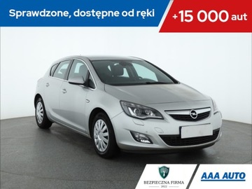 Opel Astra J Hatchback 5d 1.6 Turbo ECOTEC 180KM 2010 Opel Astra 1.6 T, Salon Polska, Serwis ASO