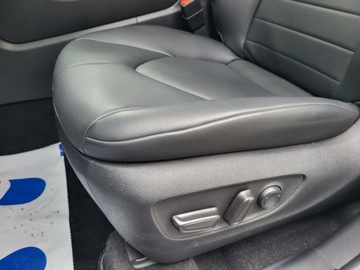 Toyota Highlander III 2.5 248KM 2023 highlander XLE * 2.5l Hybrid 247KM 4X4/AWD Przebieg:9,928km Idealny stan, zdjęcie 5