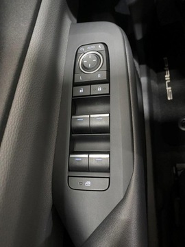 Toyota Prius V (XW60) 2023 Toyota Prius IV (2015-2020), zdjęcie 20