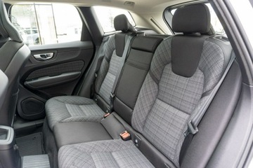 Volvo XC60 II Crossover Plug-In Facelifting 2.0 T6 350KM 2024 Volvo XC 60 YV1UZH4V0S1132937, zdjęcie 9