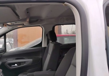 Toyota 2022 Toyota Proace City Verso 2022r, 1.2 Benzyna. AUTOMAT. Uszkodzony przod i t, zdjęcie 7