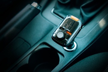 ЗАРЯДНОЕ УСТРОЙСТВО BLUETOOTH FM-ПЕРЕДАТЧИК 2x USB PD QC НАСОВЫЙ ДИНАМИК