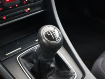 Audi A4 B7 Avant 2.0 TDI PD 140KM 2005 Audi A4 2.0 TDI, HAK, Klima, Klimatronic,ALU, zdjęcie 12