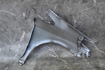 BLATNÍK LEVÝ PŘEDNÍ TOYOTA PRIUS III STŘÍBRNY