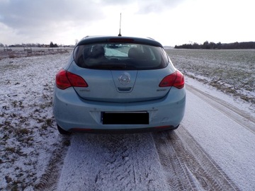 Opel Astra J Hatchback 5d 1.4 Twinport ECOTEC 100KM 2010 OPEL ASTRA J 1,4 BENZ 116000 TYS KM AUTO Z NIEMIEC, zdjęcie 5