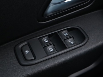 Dacia Duster II SUV 1.0 TCe 101KM 2019 Dacia Duster 1.0 TCe, Salon Polska, Serwis ASO, zdjęcie 16