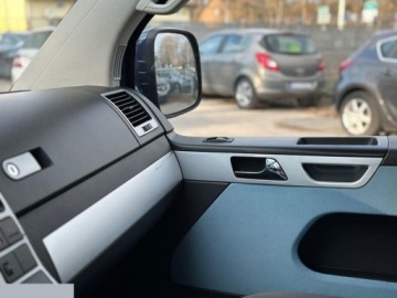 Volkswagen Multivan T6 2007 Volkswagen Multivan 2.5 diesel 174KM 2007r, zdjęcie 22