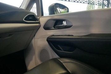 Chrysler Pacifica II 2023 Chrysler Pacifica TouringL Polift Pentastar 3.6L V6 7os. 291KM Radar Cam36, zdjęcie 23