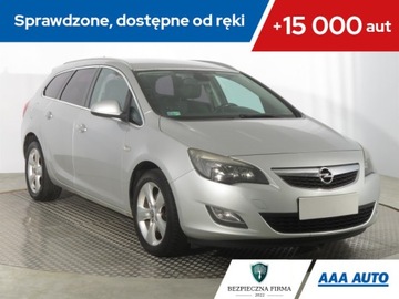 Opel Astra J Sports Tourer 1.7 CDTI ECOTEC 125KM 2011 Opel Astra 1.7 CDTI, Navi, Klima, Klimatronic