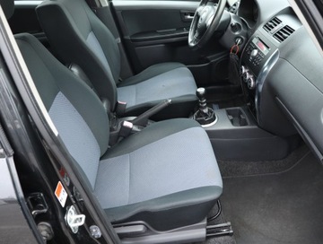 Fiat Sedici 1.9 Multijet 120KM 2007 Fiat Sedici 1.9 MultiJet, 4X4, Klima, zdjęcie 8